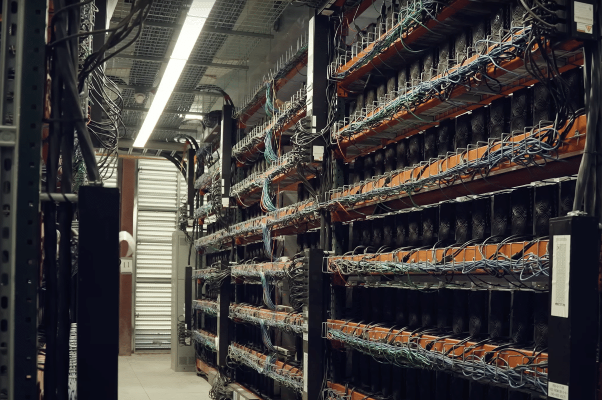 Bitdeer Plans $750 Million Raise with Shelf Registration